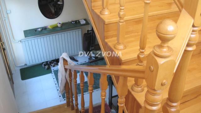 Kuća, Petosoban, Prodaja, 274m2, Širi centar, Gradska lokacija, Temerin