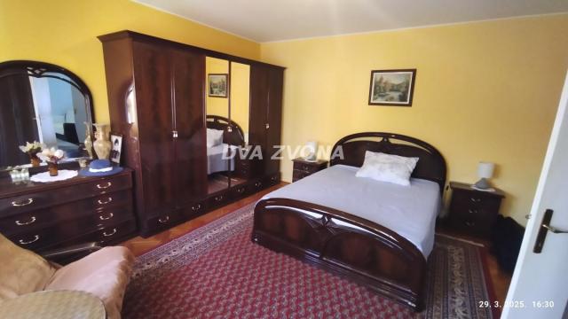 Kuća, Petosoban, Prodaja, 274m2, Širi centar, Gradska lokacija, Temerin