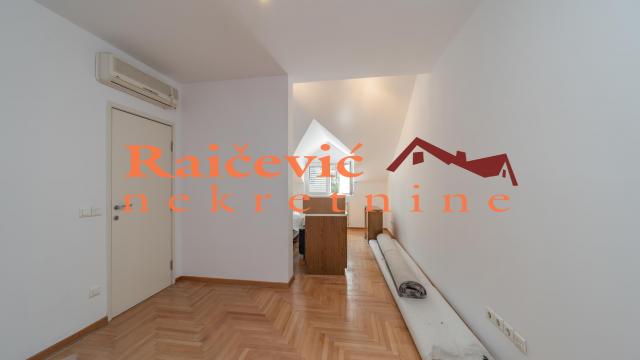 Stan, četvorosoban, Prodaja, 137m2, Bogoslovija, Palilula, Cice Romanijskog