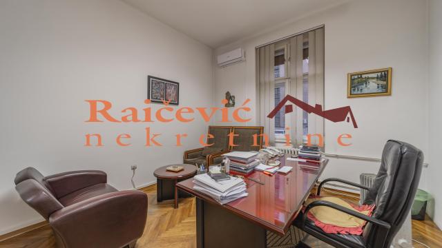 Stan, četvorosoban, Prodaja, 79m2, Cvetni trg, Vračar, Resavska