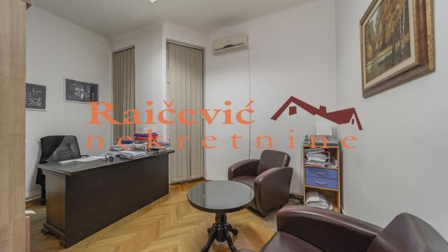 Stan, četvorosoban, Prodaja, 79m2, Cvetni trg, Vračar, Resavska