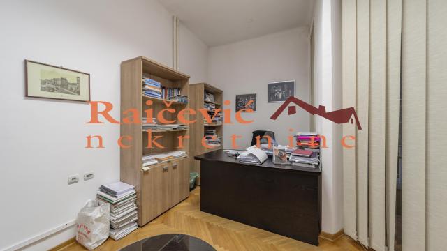Stan, četvorosoban, Prodaja, 79m2, Cvetni trg, Vračar, Resavska