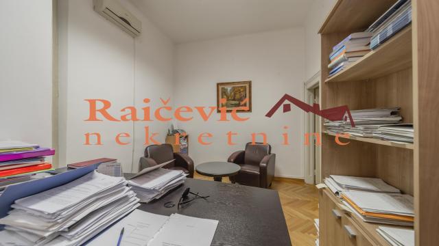 Stan, četvorosoban, Prodaja, 79m2, Cvetni trg, Vračar, Resavska