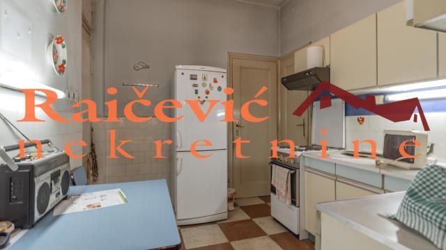 Stan, Troiposoban, Prodaja, 94m2, Cvetni trg, Vračar, Resavska