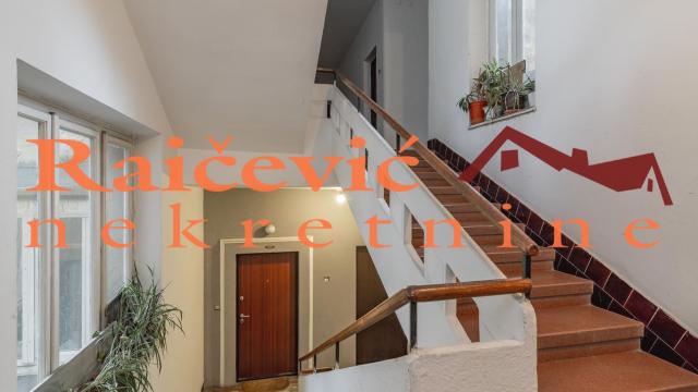 Stan, Troiposoban, Prodaja, 94m2, Cvetni trg, Vračar, Resavska