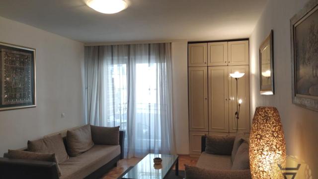 Stan, Dvosoban, Izdavanje, 60m2, Kalenić pijaca, Vračar, Molerova