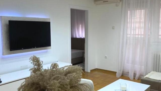 Stan, Jednoiposoban, Izdavanje, 44m2, Denkova bašta, Zvezdara, Topaloviceva