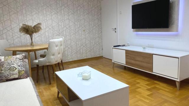 Stan, Jednoiposoban, Izdavanje, 44m2, Denkova bašta, Zvezdara, Topaloviceva
