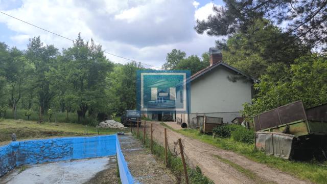 Kuća, Prodaja, 300m2, Senje, Okolno mesto, Ćuprija