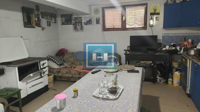 Kuća, Prodaja, 300m2, Senje, Okolno mesto, Ćuprija