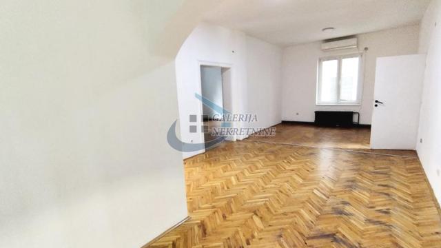 Stan, Trosoban, Prodaja, 106m2, Banovo brdo, Čukarica, Lješka