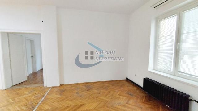 Stan, Trosoban, Prodaja, 106m2, Banovo brdo, Čukarica, Lješka