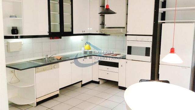 Stan, Trosoban, Prodaja, 106m2, Banovo brdo, Čukarica, Lješka