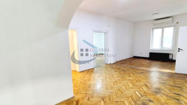 Stan, Trosoban, Prodaja, 106m2, Banovo brdo, Čukarica, Lješka