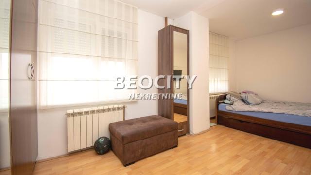 Kuća, Petosoban, Prodaja, 200m2, Surčin (mesto), Surčin, Ignjata Lakočevića