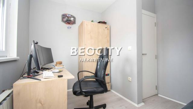Kuća, Petosoban, Prodaja, 200m2, Surčin (mesto), Surčin, Ignjata Lakočevića