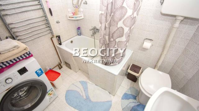 Kuća, Petosoban, Prodaja, 200m2, Surčin (mesto), Surčin, Ignjata Lakočevića