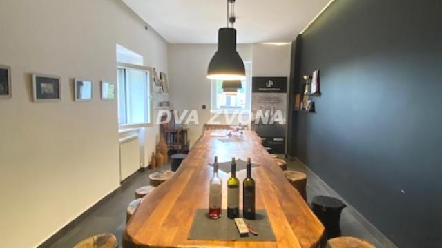 Poslovni prostor, Prodaja, 630m2, Stari Slankamen, Okolno mesto, Indjija
