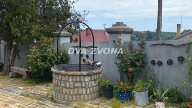 Poslovni prostor, Prodaja, 630m2, Stari Slankamen, Okolno mesto, Indjija