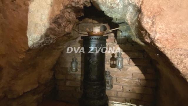 Poslovni prostor, Prodaja, 630m2, Stari Slankamen, Okolno mesto, Indjija