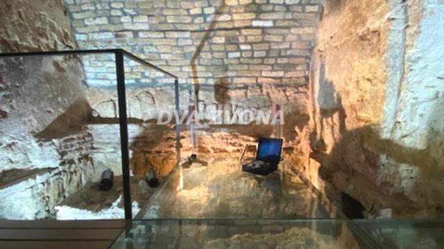 Poslovni prostor, Prodaja, 630m2, Stari Slankamen, Okolno mesto, Indjija