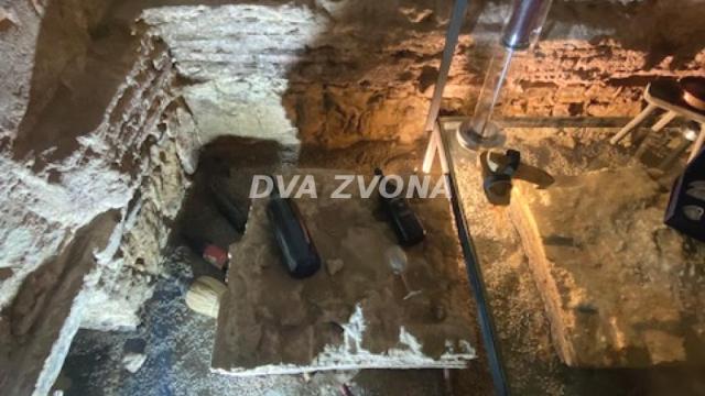 Poslovni prostor, Prodaja, 630m2, Stari Slankamen, Okolno mesto, Indjija