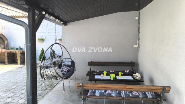 Kuća, Petosoban, Prodaja, 120m2, Centar, Gradska lokacija, Srbobran