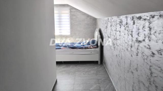 Kuća, Petosoban, Prodaja, 120m2, Centar, Gradska lokacija, Srbobran