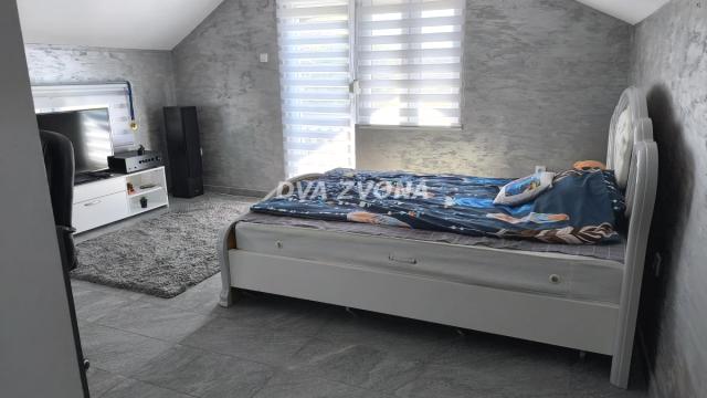 Kuća, Petosoban, Prodaja, 120m2, Centar, Gradska lokacija, Srbobran