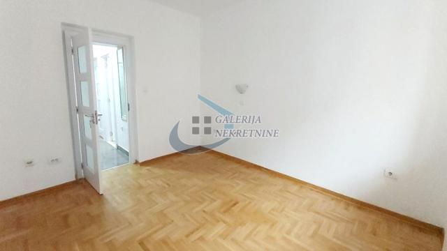 Stan, Dvosoban, Izdavanje, 45m2, Savski trg - Pristanište, Savski venac, Risanska