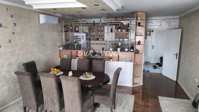 Kuća, Petosoban, Prodaja, 120m2, Centar, Gradska lokacija, Srbobran