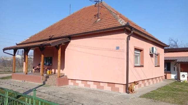 Kuća, Petosoban i veći, Prodaja, 140m2, Barič, Obrenovac, Obrenovacki put