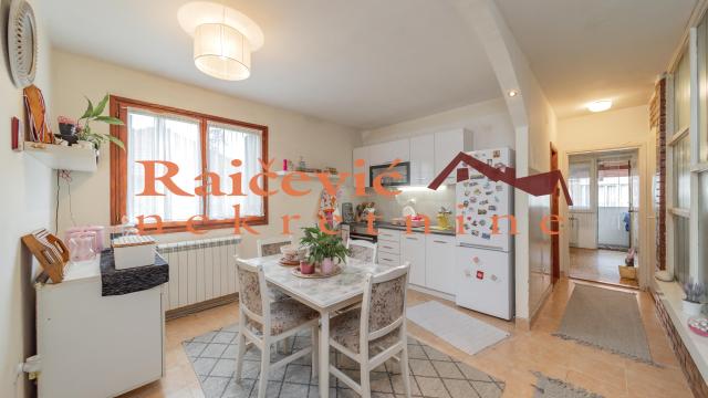 Kuća, Petosoban, Prodaja, 229m2, Banovo brdo, Čukarica, Kraljice Katarine