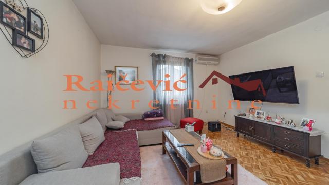 Kuća, Petosoban, Prodaja, 229m2, Banovo brdo, Čukarica, Kraljice Katarine