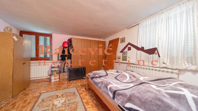 Kuća, Petosoban, Prodaja, 229m2, Banovo brdo, Čukarica, Kraljice Katarine