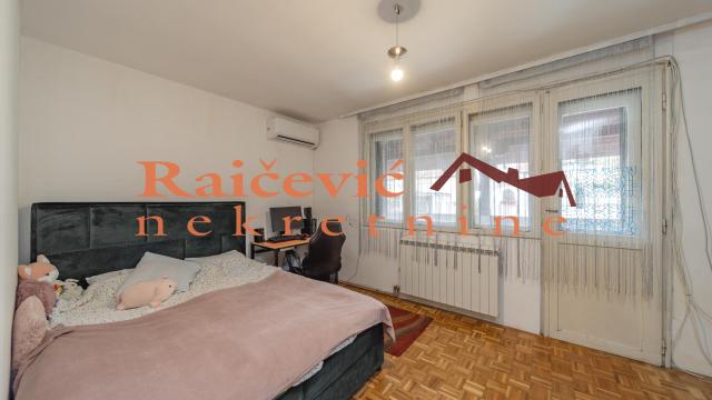 Kuća, Petosoban, Prodaja, 229m2, Banovo brdo, Čukarica, Kraljice Katarine