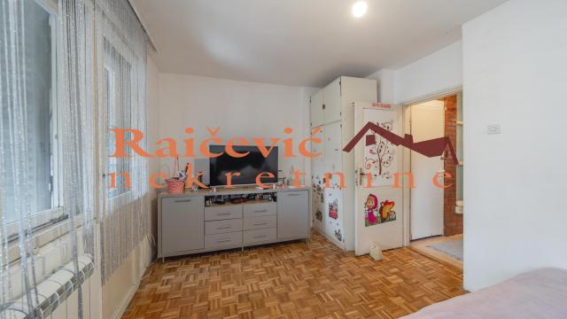 Kuća, Petosoban, Prodaja, 229m2, Banovo brdo, Čukarica, Kraljice Katarine