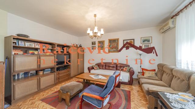 Kuća, Petosoban, Prodaja, 229m2, Banovo brdo, Čukarica, Kraljice Katarine