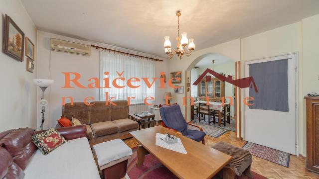 Kuća, Petosoban, Prodaja, 229m2, Banovo brdo, Čukarica, Kraljice Katarine