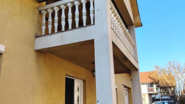 Kuća, četvorosoban, Izdavanje, 162m2, Novi grad, Zemun, Jatačka