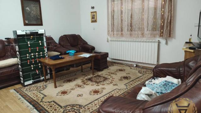 Kuća, četvorosoban, Izdavanje, 162m2, Novi grad, Zemun, Jatačka