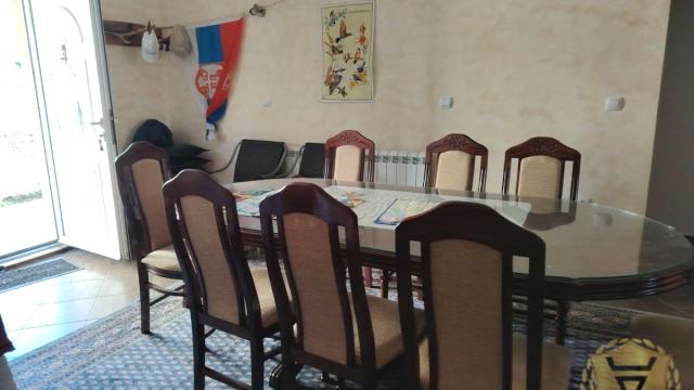 Kuća, četvorosoban, Izdavanje, 162m2, Novi grad, Zemun, Jatačka