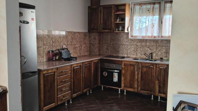 Kuća, četvorosoban, Izdavanje, 162m2, Novi grad, Zemun, Jatačka