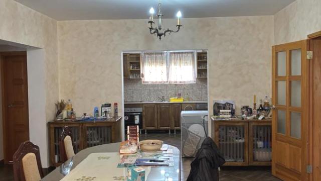 Kuća, četvorosoban, Izdavanje, 162m2, Novi grad, Zemun, Jatačka