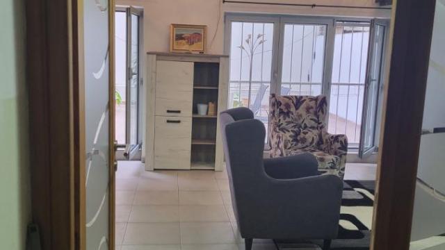 Stan, Jednoiposoban, Izdavanje, 54m2, Hram svetog Save, Vračar, Mome Kapora