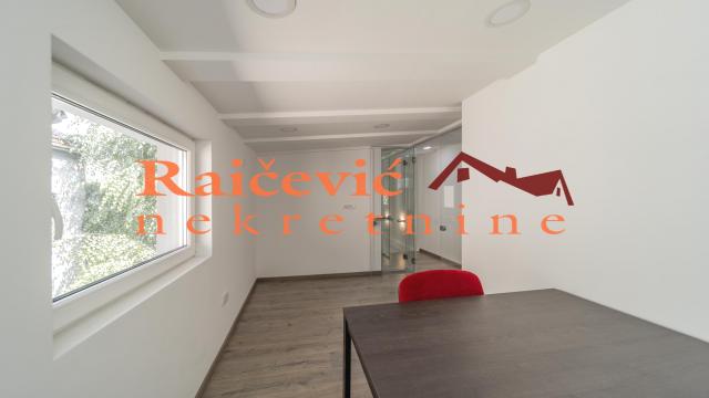 Poslovni prostor, Trosoban, Prodaja, 87m2, Profesorska kolonija, Palilula, Ilirska
