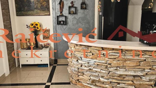 Kuća, Prodaja, 250m2, Kanarevo brdo, Rakovica, Vareska