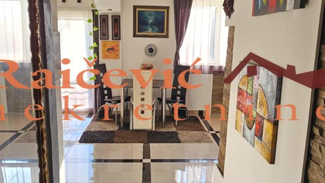 Kuća, Prodaja, 250m2, Kanarevo brdo, Rakovica, Vareska