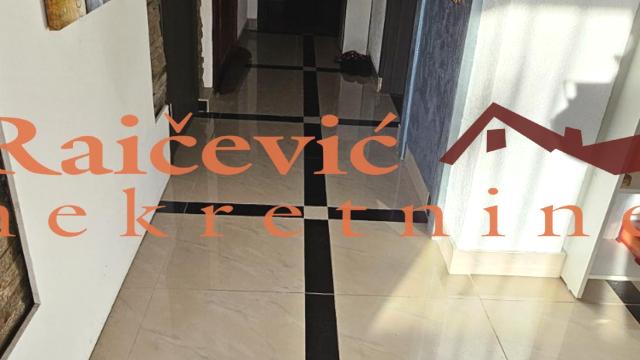 Kuća, Prodaja, 250m2, Kanarevo brdo, Rakovica, Vareska