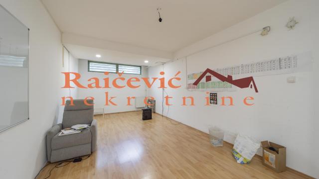 Poslovni prostor, Dvosoban, Izdavanje, 37m2, Braće Jerković, Voždovac, Zaplanjska